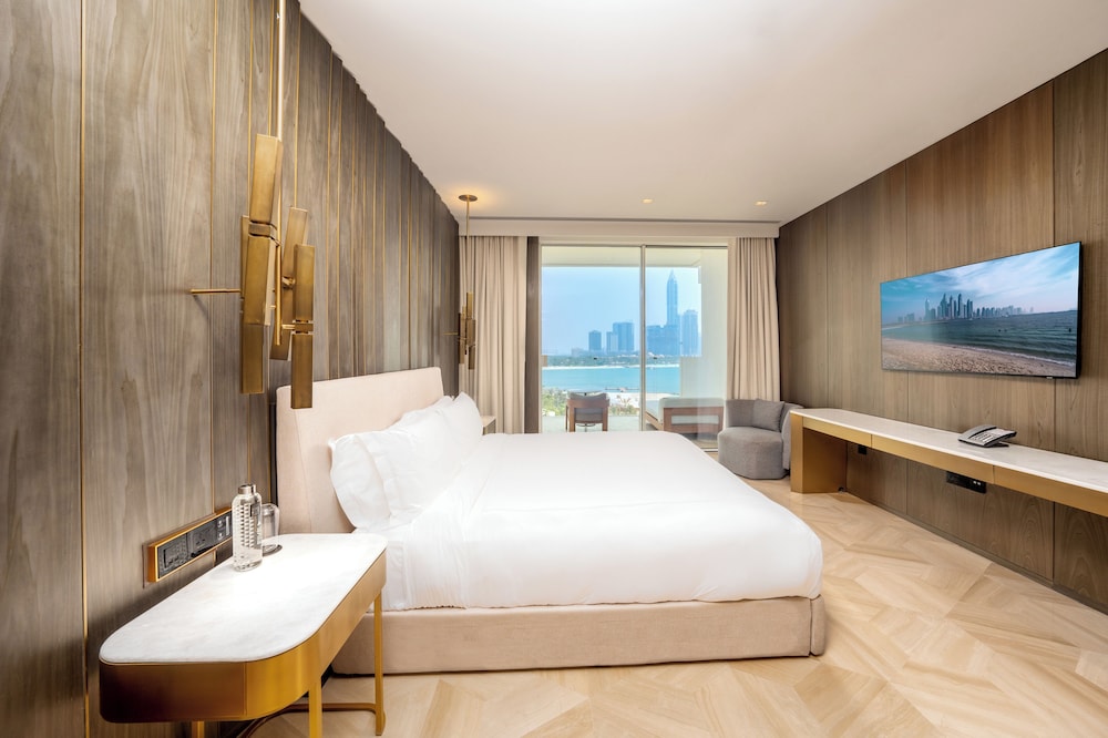 4 BED | Penthouse Duplex w/Pool