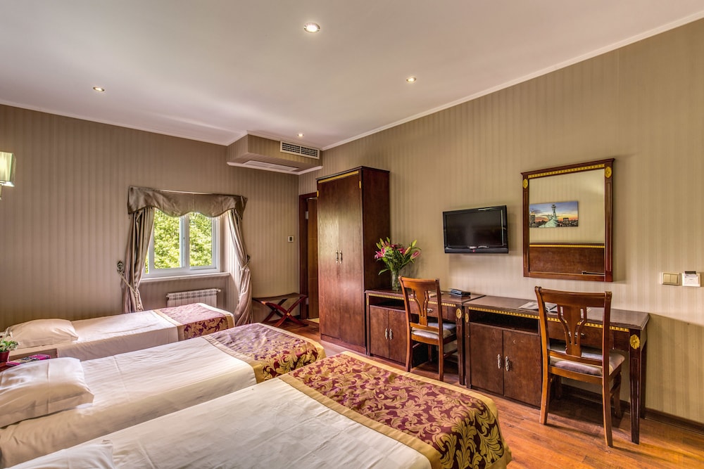 Classic Triple Room photo 2