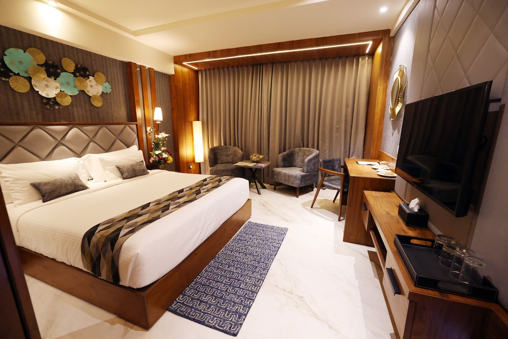 Executive Room - Photo 6