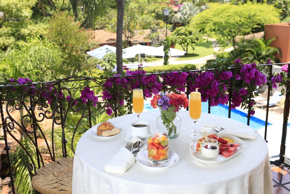 Terrace Suite, King bed and Jacuzzi - Photo 11