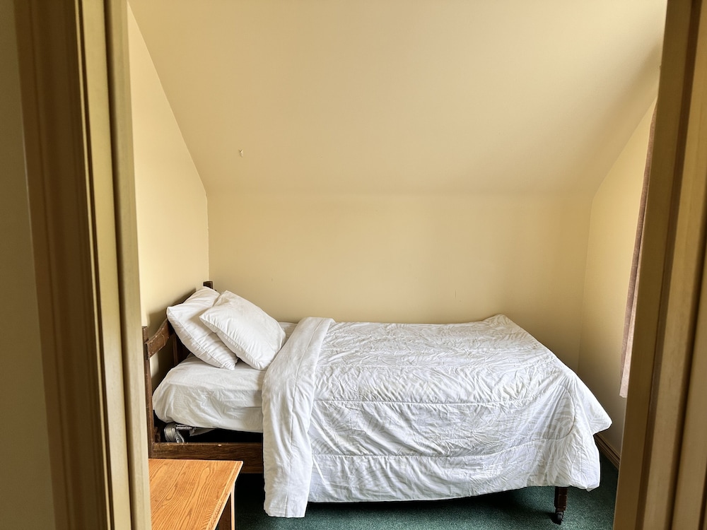 Honeymoon Room photo 3