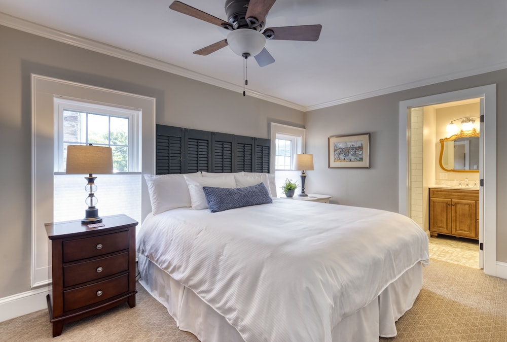 Signature Studio Suite photo 1
