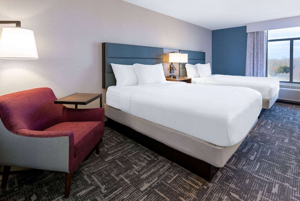 Room, 2 Queen Beds, Non Smoking - Photo 1