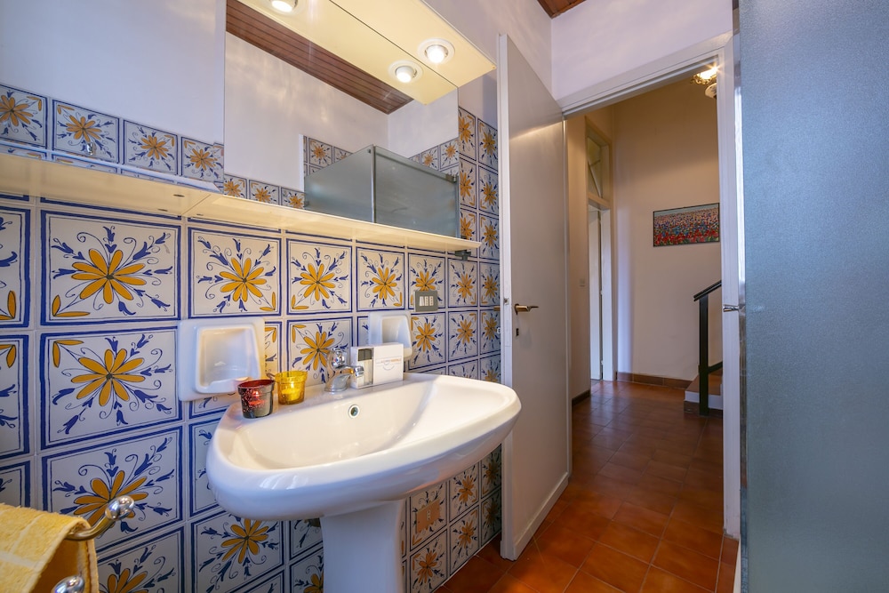 Family House, 2 Bedrooms, Lakeside (Appartamento Luna) photo 3