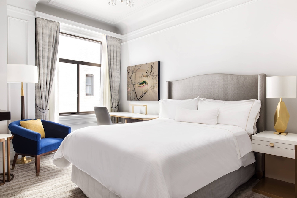 Grand Room, 1 King Bed, City View - Photo 4
