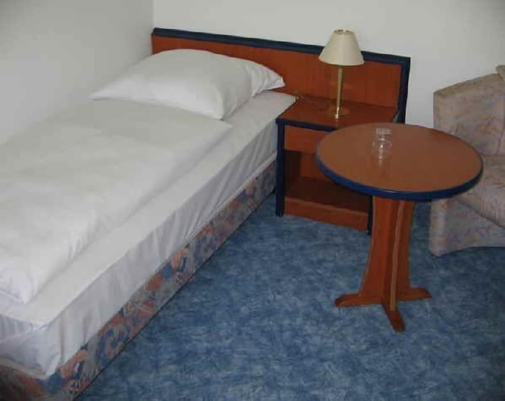 Einzelbettzimmer photo 2