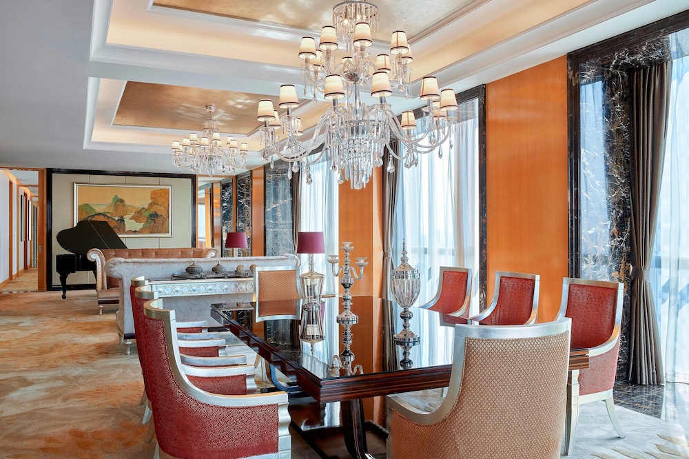 Presidential Suite, 2 Bedrooms, Executive Level photo 2