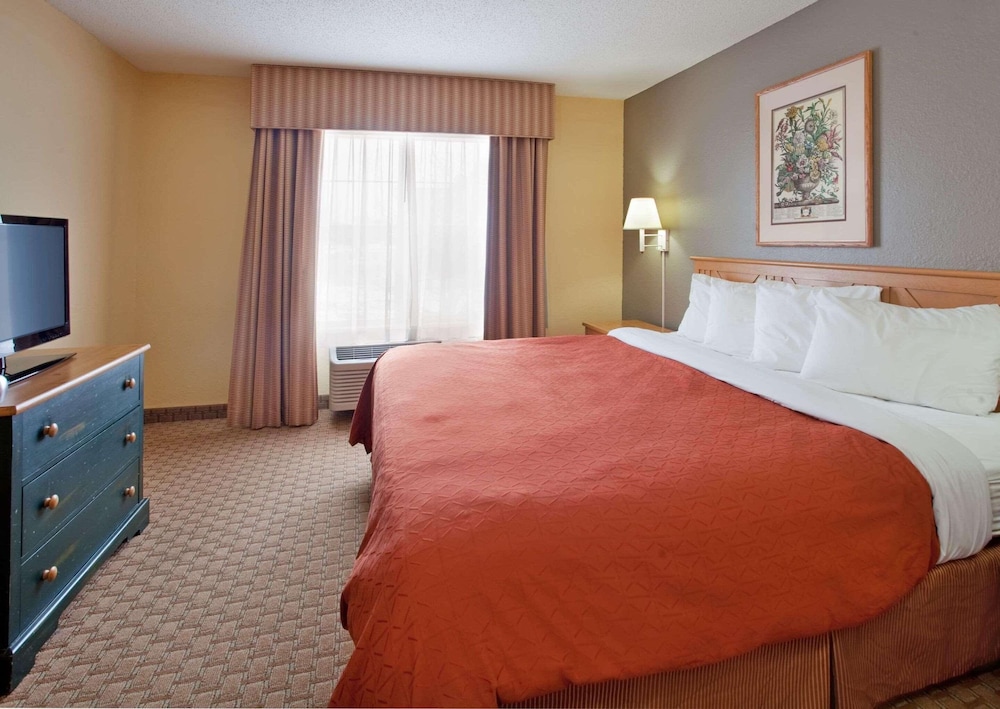 Room, 1 King Bed, Accessible, Non Smoking - Photo 1