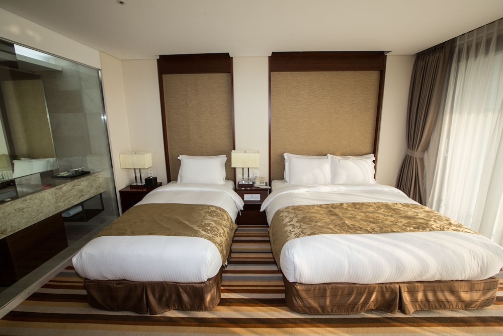 Deluxe Twin Room, Sea View - Photo 3
