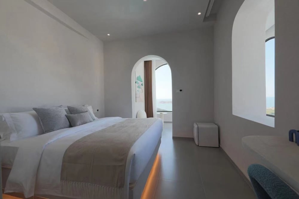 Classic Double Room, Ocean View photo 2