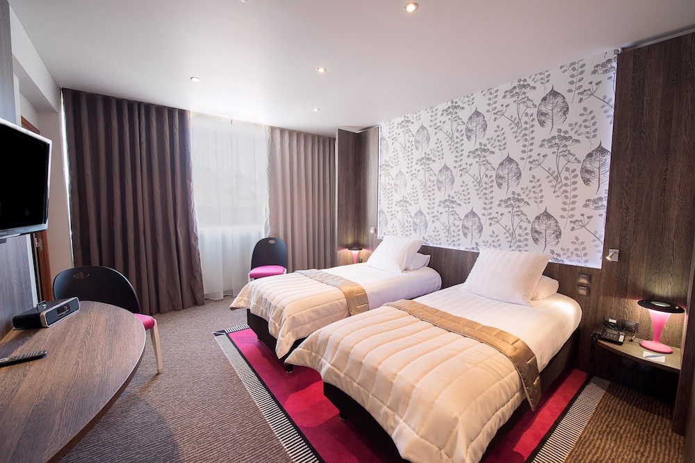 Executive Twin Room - Photo 3
