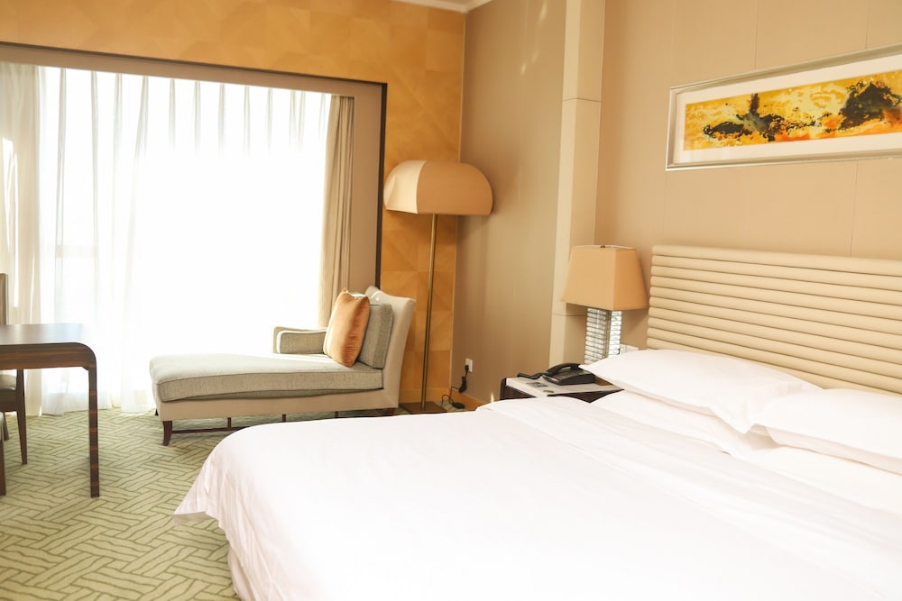 Club Suite, 1 Bedroom, City View photo 2