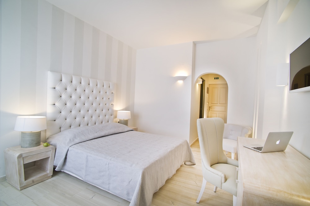 Standard Room - Photo 1