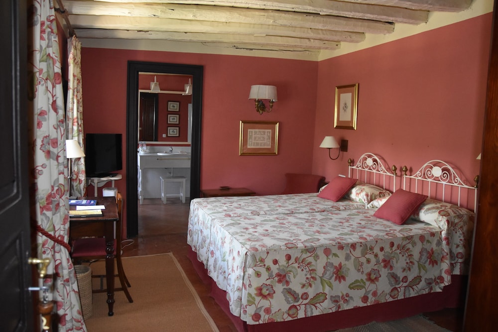 Habitación Doble Estándar o con Dos Camas Individuales.
