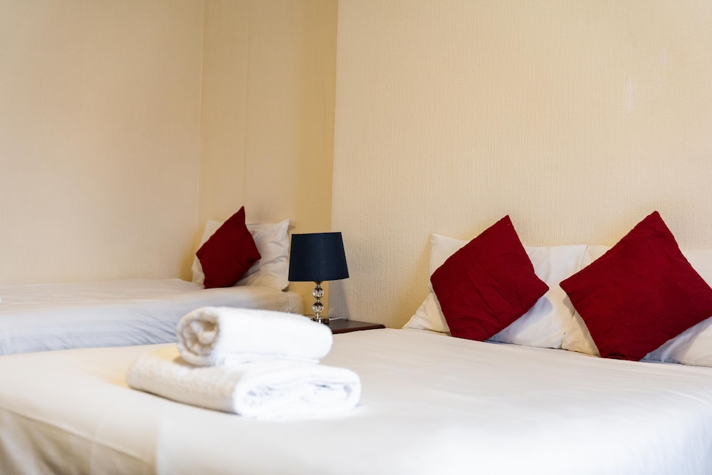 Standard Room, Multiple Beds (Family of 3)