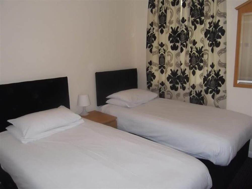 Standard Twin Room photo 2