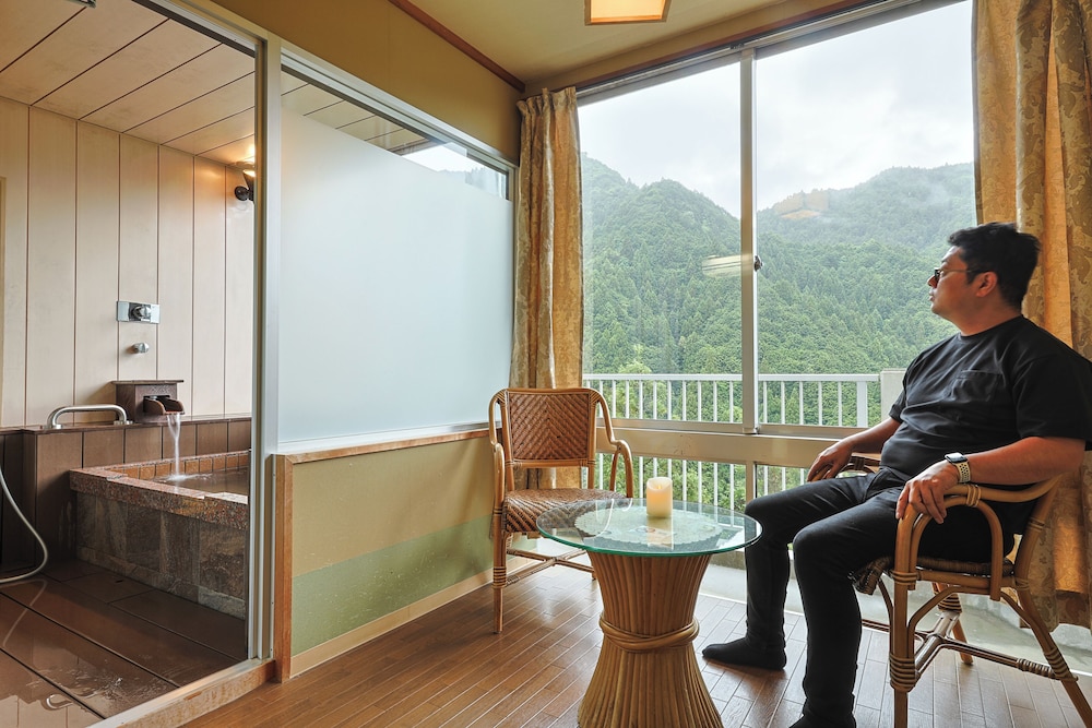 Japanese-Style Quadruple Room, Non-Smoking Japanese-Style Room with View Bath and ReFa Amenities photo 3