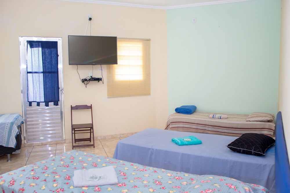 Family Room (8)