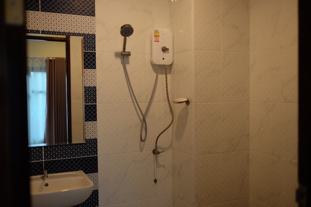 Triple Room, 3 Twin Beds, Accessible, Private Bathroom photo 3