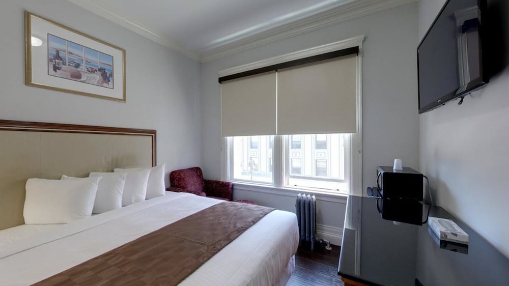 Warfield Hotel — photo 74
