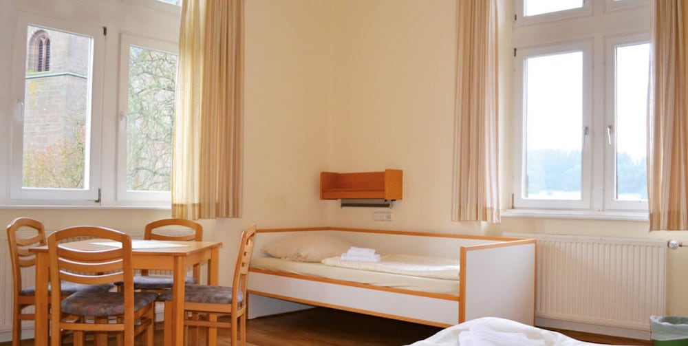 Standard Twin Room photo 1