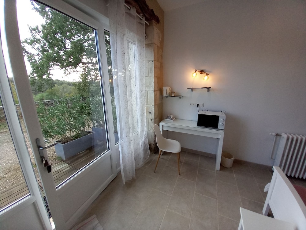 Standard Room, 2 Twin Beds, Accessible, River View photo 3