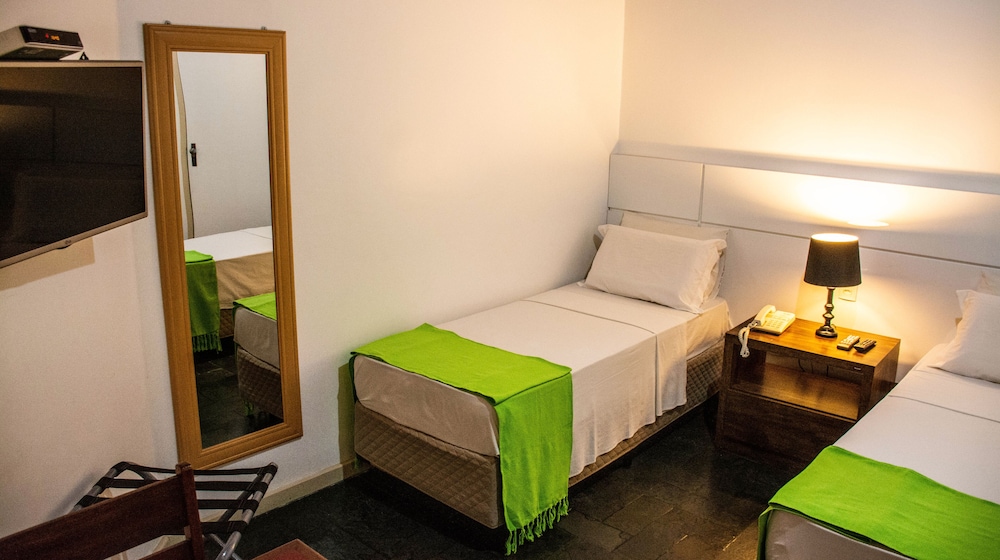 Twin Room - Photo 3