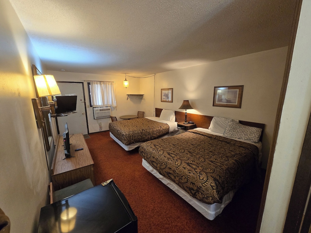 Room, 2 Queen Beds, Non Smoking - Photo 2