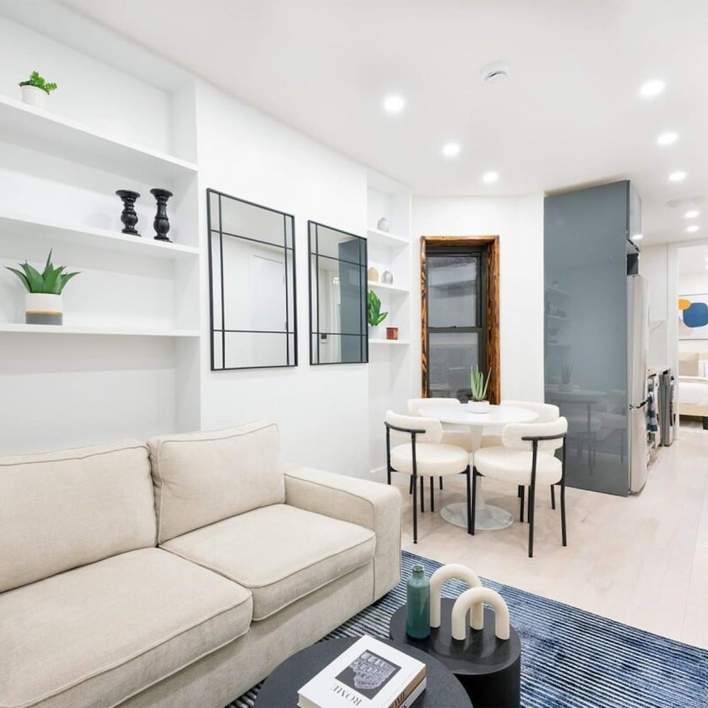 Apartment photo 1