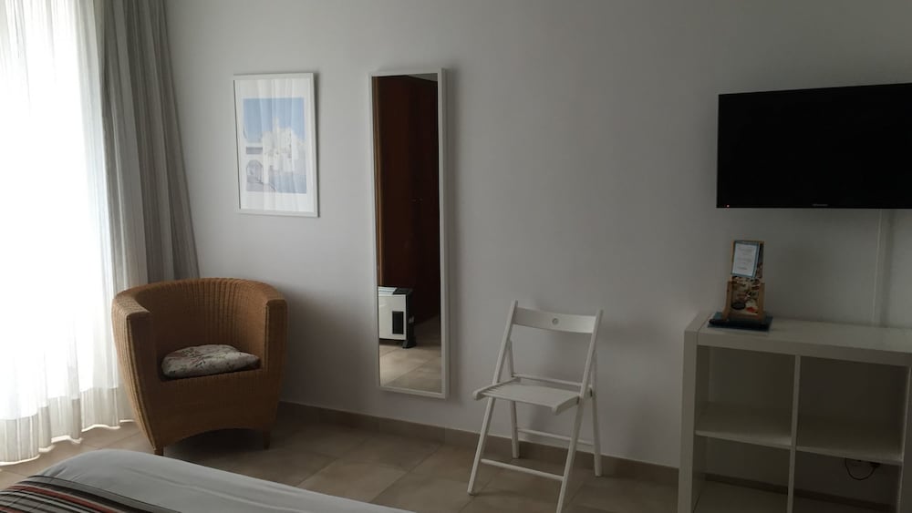 Double Room, 1 Double or 2 Twin Beds - Photo 8