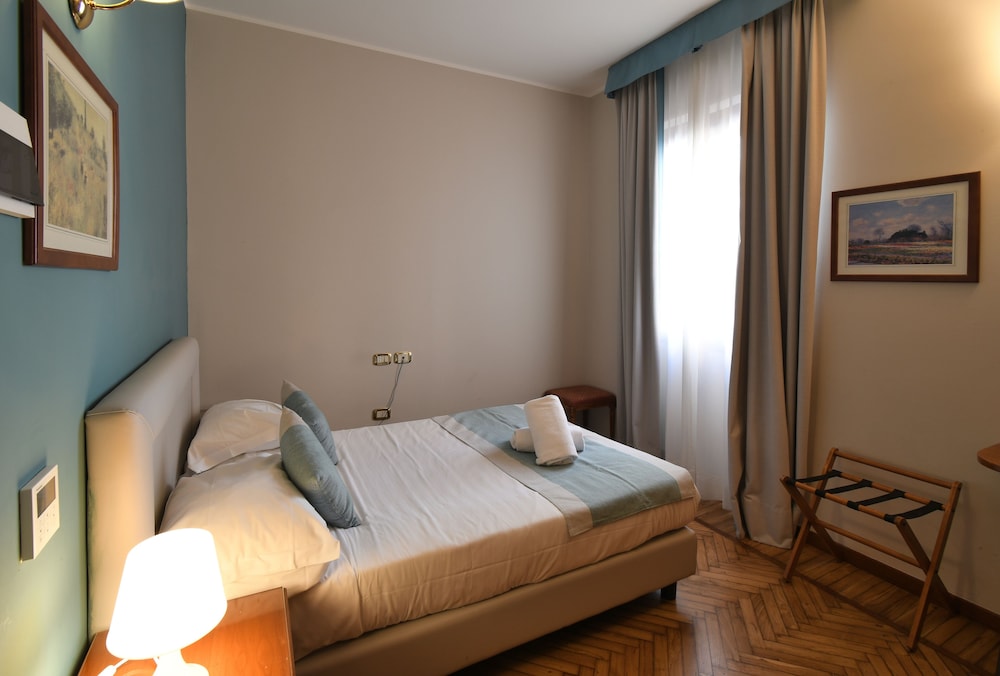 Basic Double Room - Photo 3