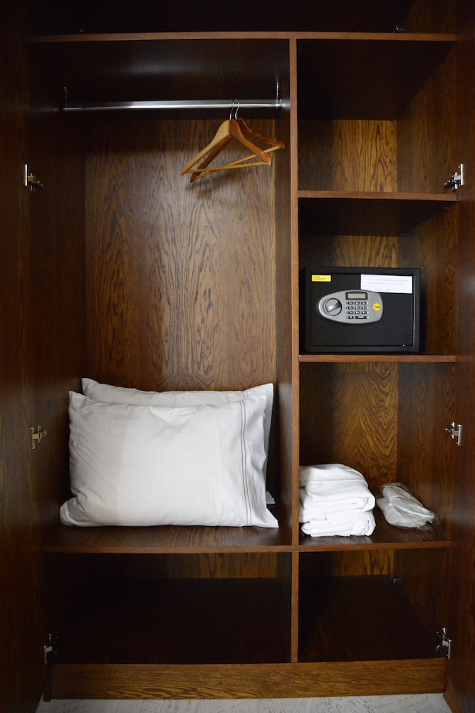 Business Room photo 3