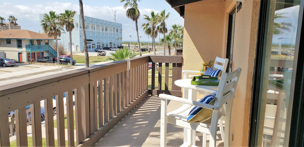 Standard Condo, Multiple Beds, Balcony, Resort View