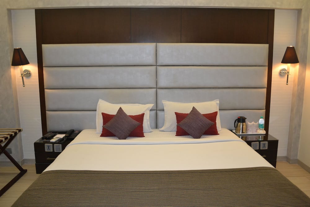 Deluxe Room - Photo 4