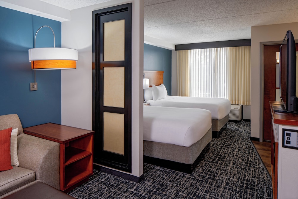 Room, 2 Double Beds - Photo 1