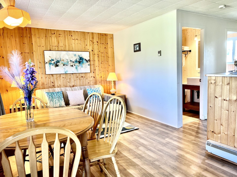 Standard Suite, 2 Bedrooms, Poolside photo 3