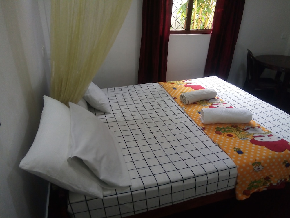 Basic Double Room, 1 Double Bed, Non Smoking photo 2
