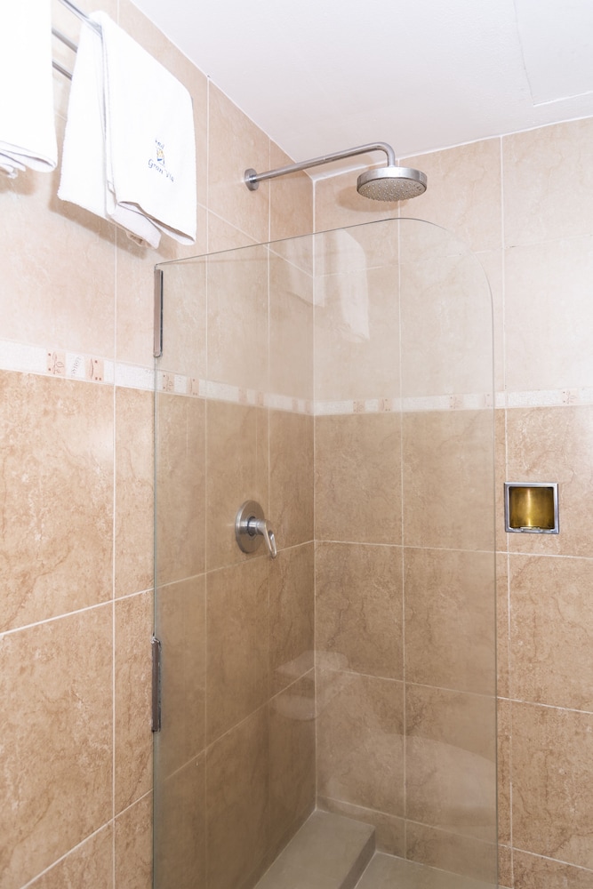 Standard Room - Photo 7