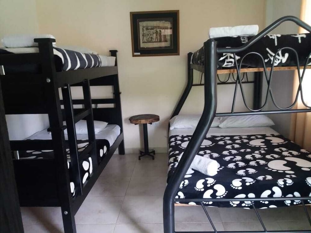 Basic Quadruple Room, 1 Bedroom photo 3