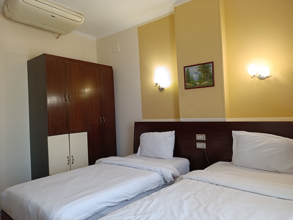 Standard Room - Photo 7
