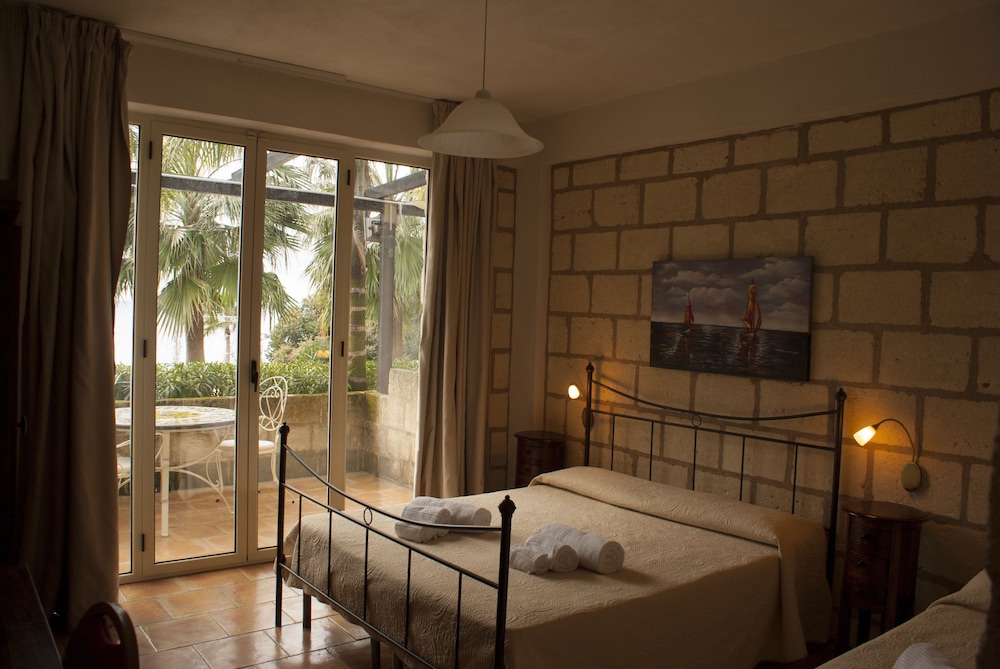 Superior Double Room, Sea View photo 2