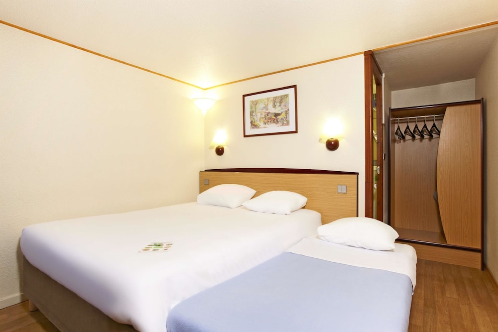 Standard Room, 1 Double Bed (1 Junior Bed Up To 10 Years) photo 1