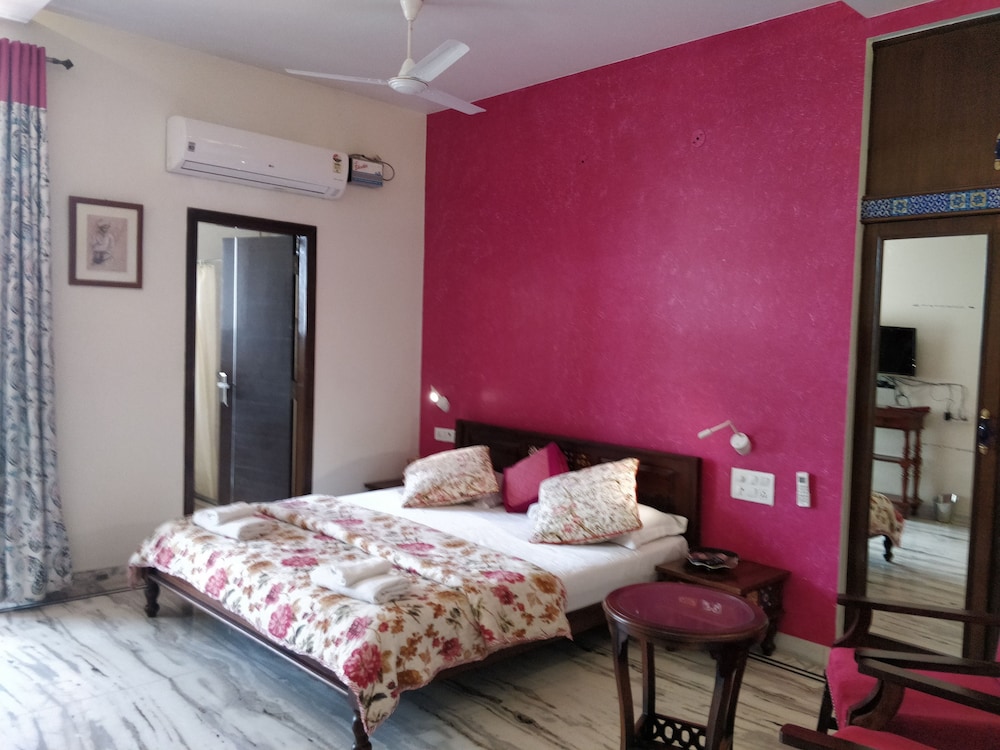 Super Deluxe Room - Photo 29