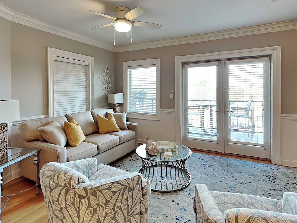Condo, Multiple Beds, Pool Access, Partial Ocean View (#206 - No Pets)