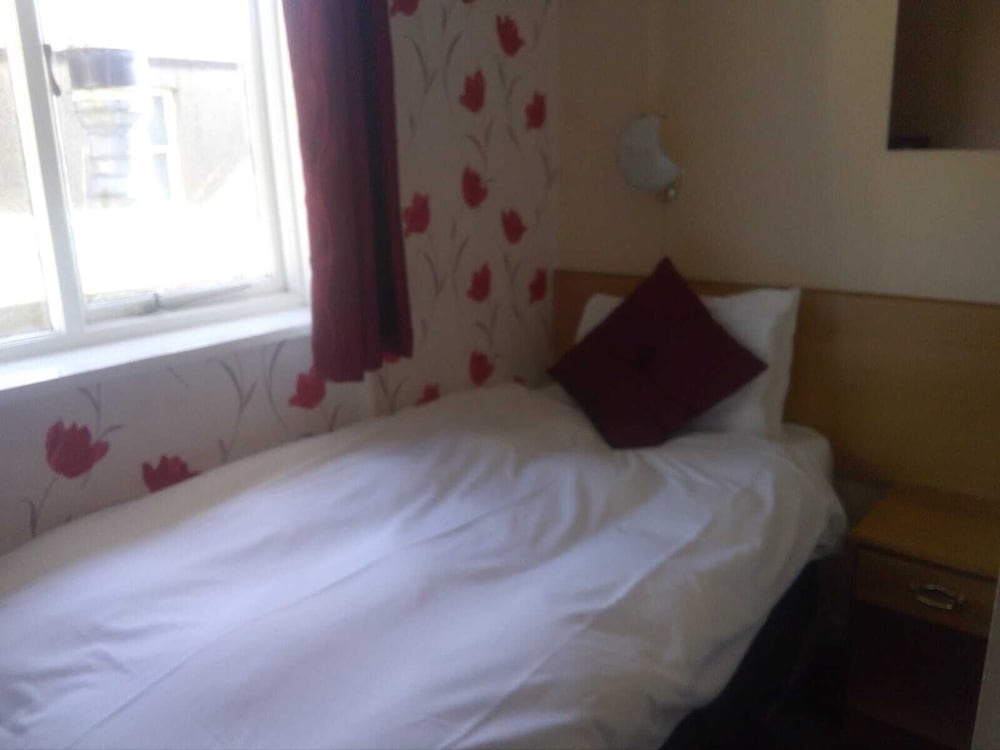 Standard Single Room, Ensuite photo 2