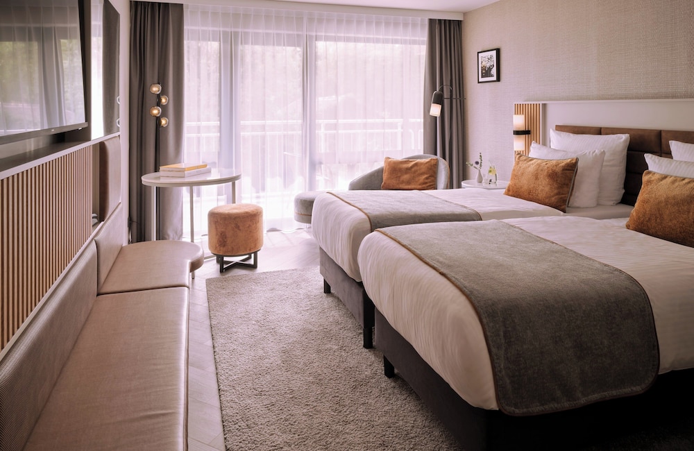 Comfort Room - Photo 1