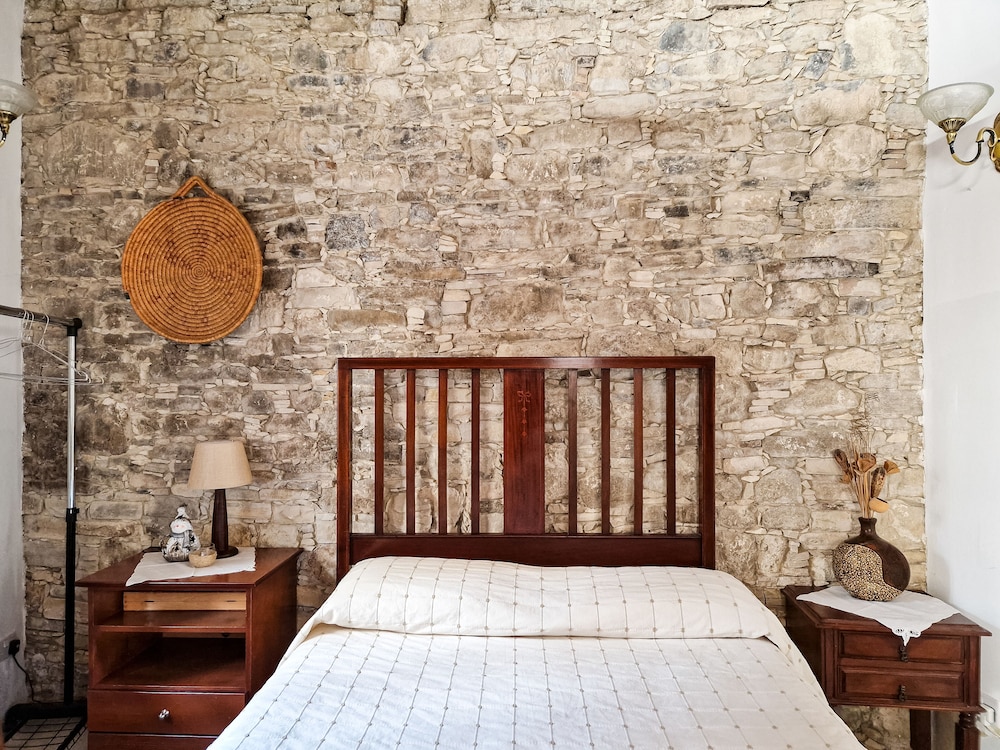 Studio, Multiple Bedrooms, Garden View photo 2