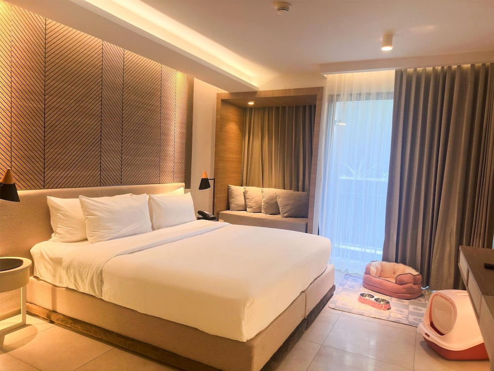 Superior Room, 1 King Bed, Non Smoking (Garden) - Photo 1