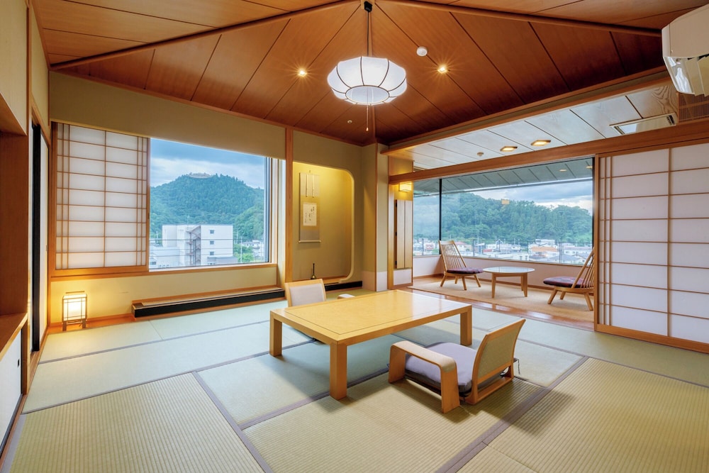 Shikitei Traditional Japanese Room with a Sense of Warmth
