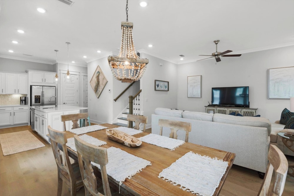 Townhome, 3 Bedrooms (Seven L Beach)
